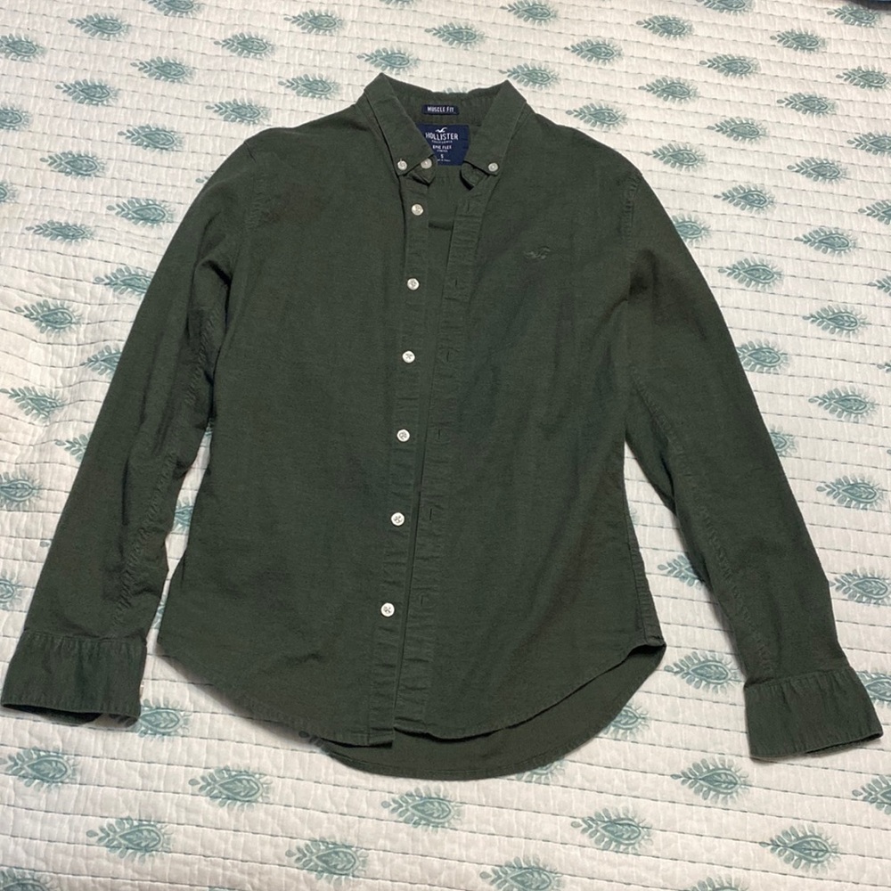 Hollister Men’s button down shirt